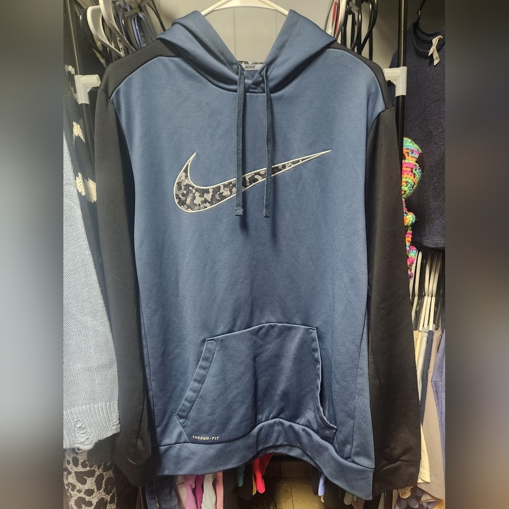 Nike Therma-Fit Hoodie